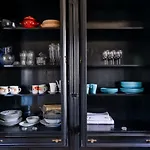 Colorful Two Bedroom Apartment Next To Serdika Center Sofia