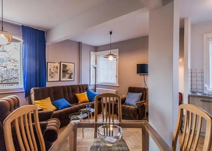 Colorful Two Bedroom Apartment Next To Serdika Center Sofia