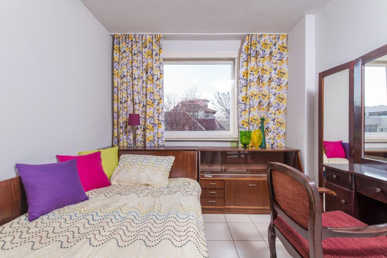 Colorful Two Bedroom Next To Serdika Center *