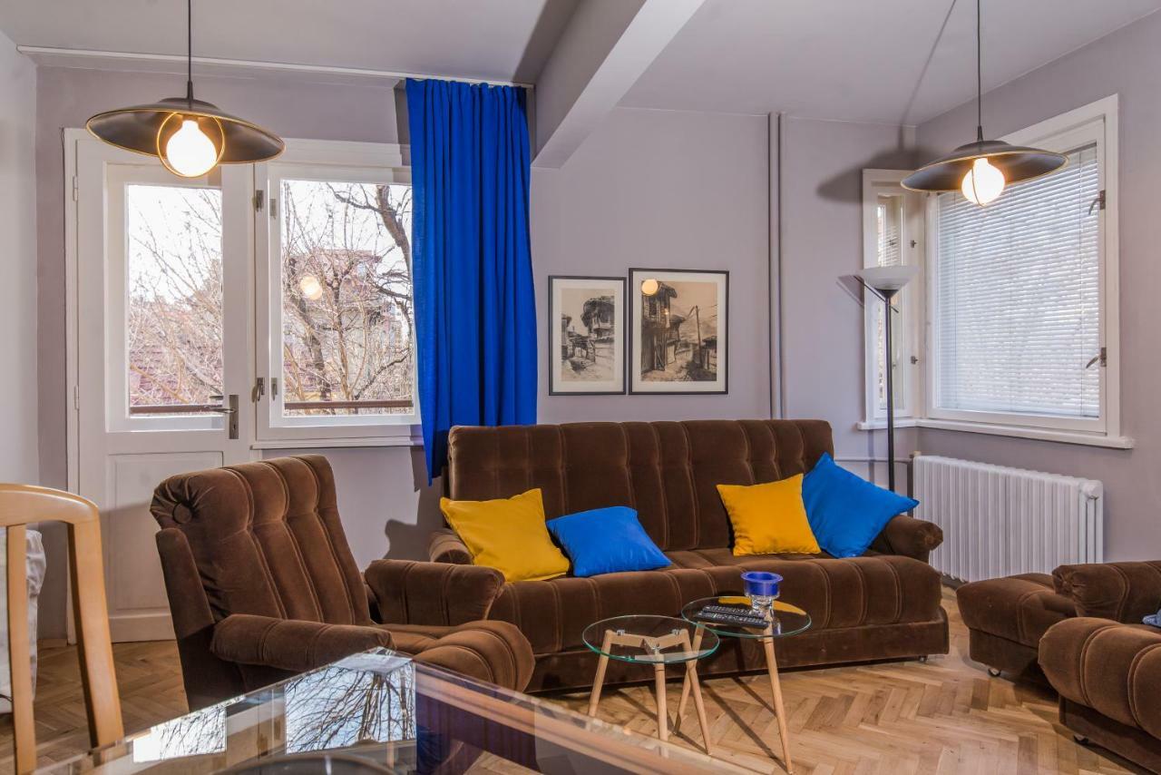 Colorful Two Bedroom Next To Serdika Center Sofia