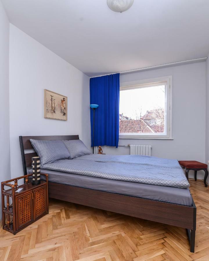 Colorful Two Bedroom Next To Serdika Center
