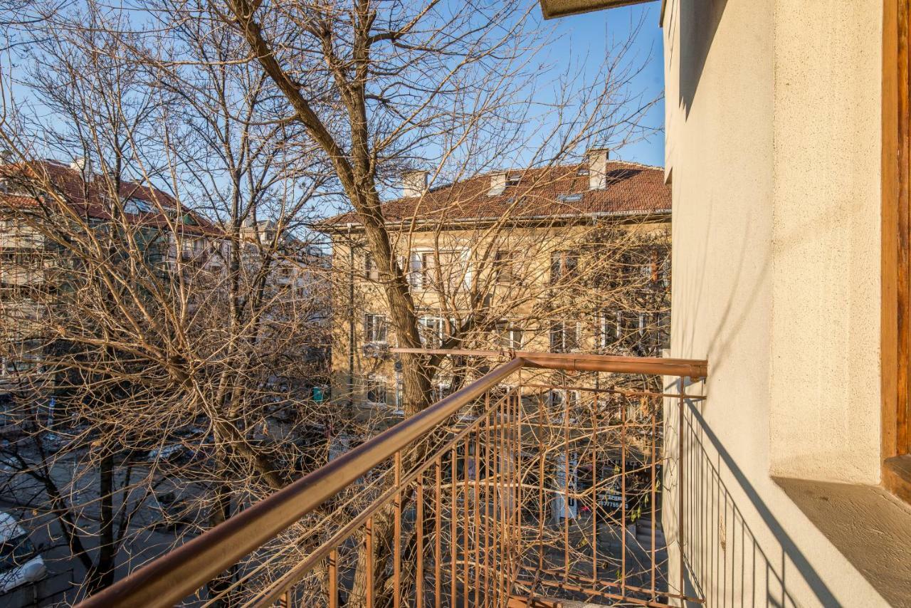 Colorful Two Bedroom Next To Serdika Center