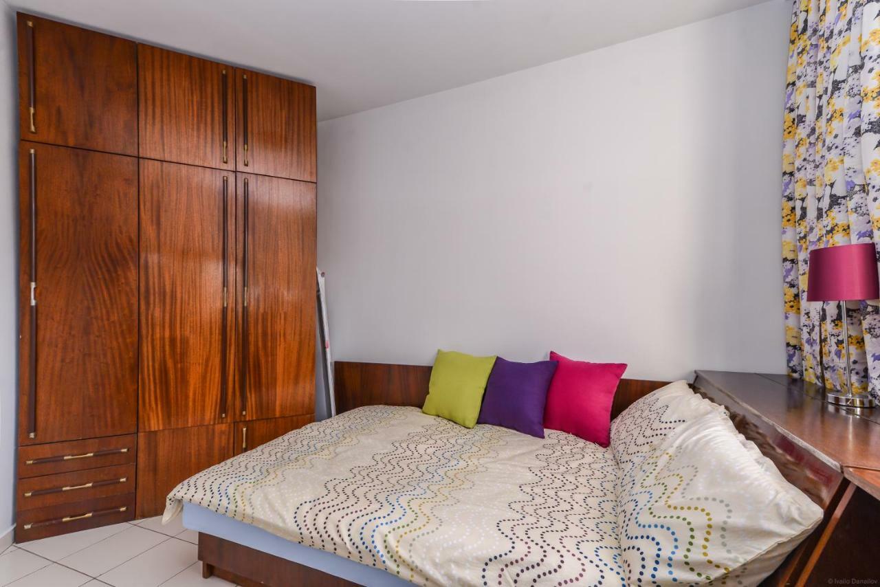 Colorful Two Bedroom Next To Serdika Center