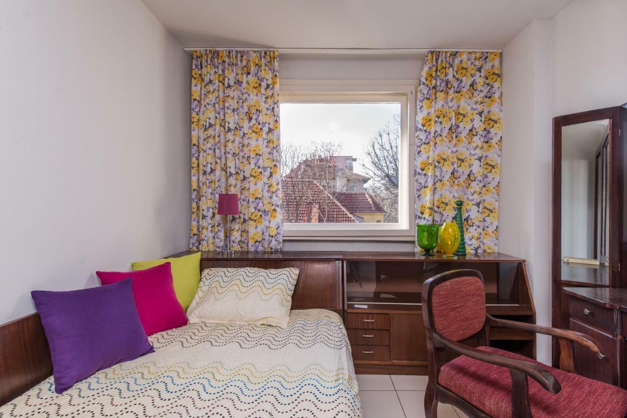 Colorful Two Bedroom Next To Serdika Center *